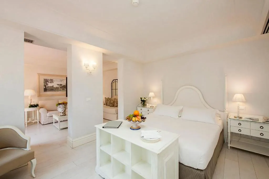 SUITE KING SIZE BED Room, Villa Athena, Catania