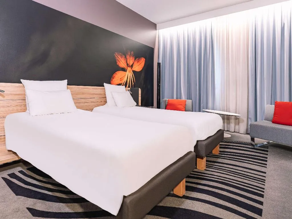TWIN SUPERIOR Room, Novotel Milano Linate Airport, Milan