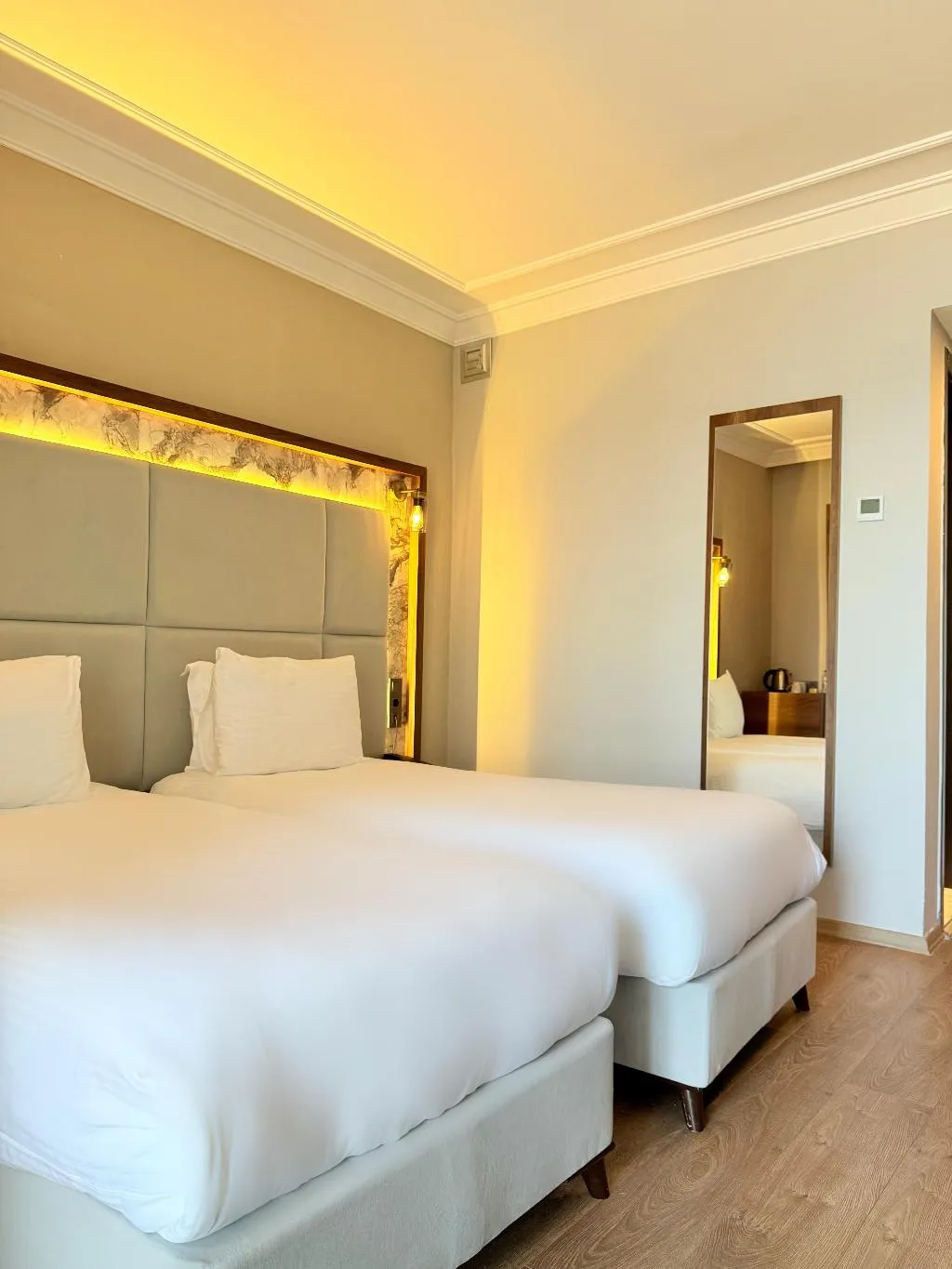 TWIN DELUXE TWO BEDS Room, The Yali Konak Hotel Izmir, Izmir