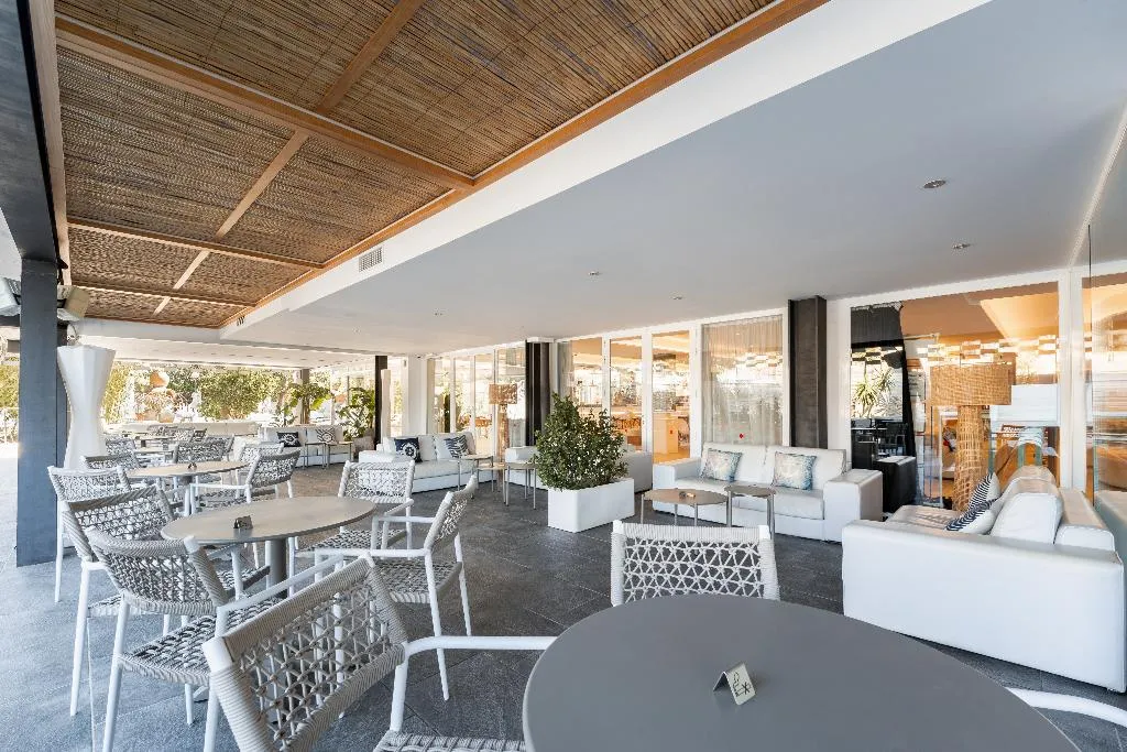 Bar, Bahia de Alcudia Hotel & Spa, Majorca