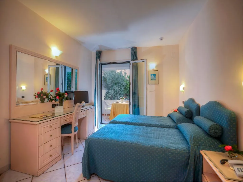 Double or Twin PARTIAL SEA VIEW Room, Hotel Le Querce Terme & Spa, Naples