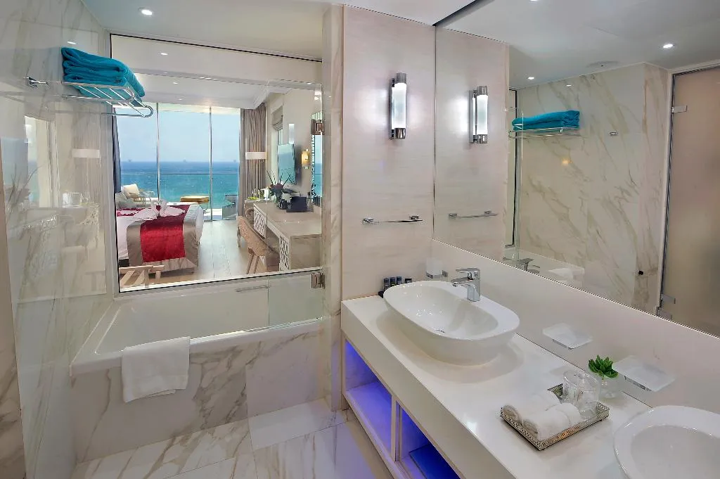 SUITE HONEYMOON Room, Amavi, MadeForTwo Hotels - Paphos, Cyprus