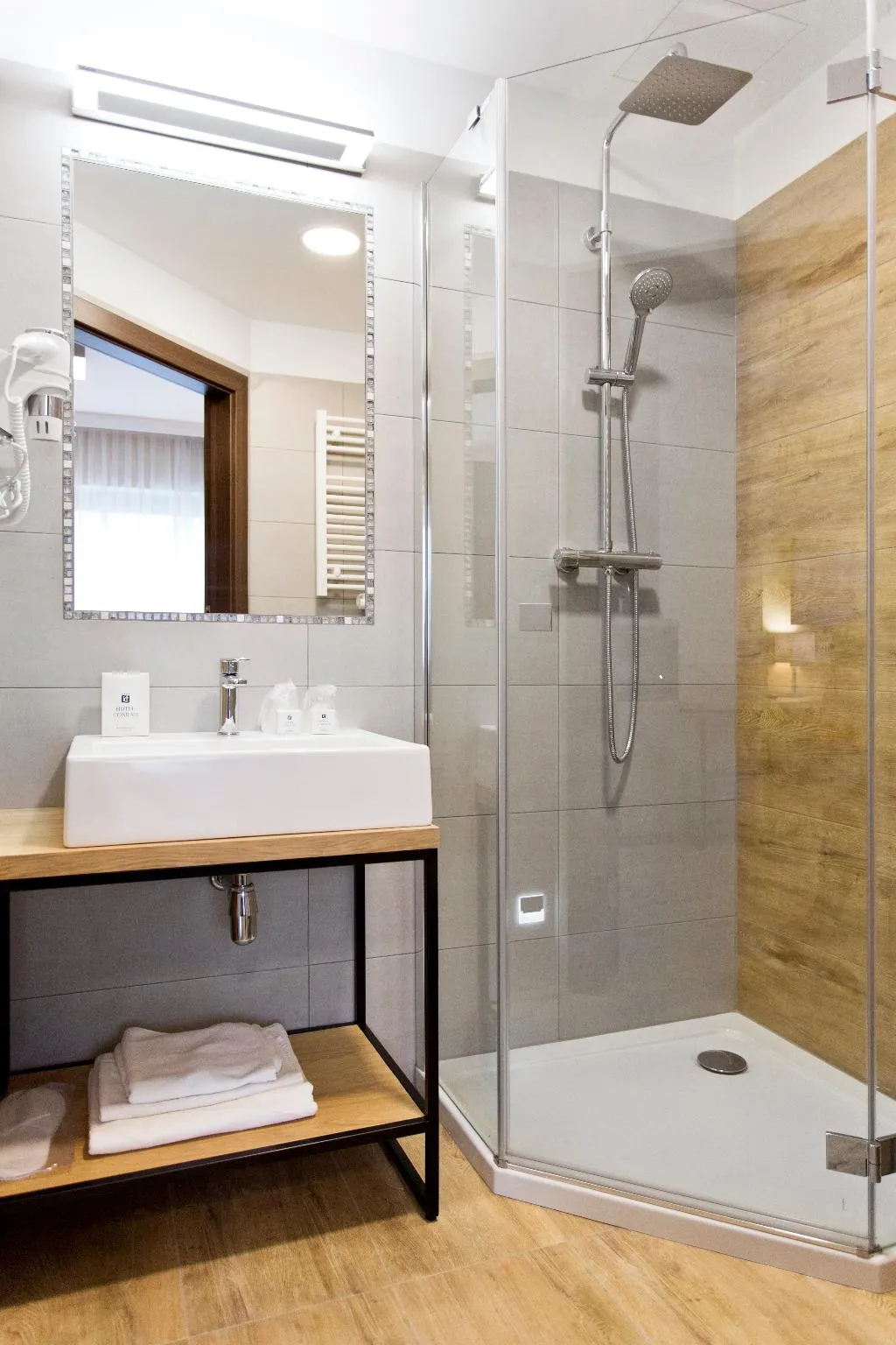 Double or Twin STANDARD Room, Conrad Comfort Hotel, Krakow