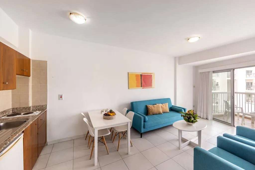 APARTMENT TWO BEDROOMS Room, Papantonia Hotel Apts, Cyprus