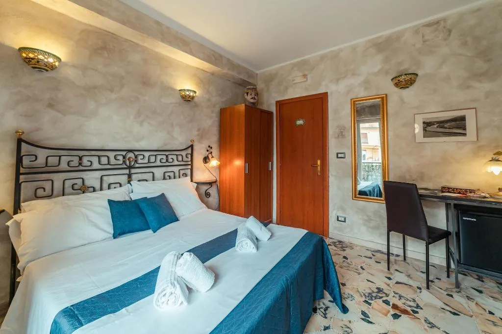 Room, B&B Marranzano, Catania