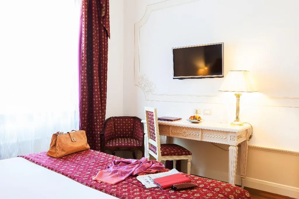 DOUBLE STANDARD Room, Radisson Blu Ghr Hotel Rome, Rome