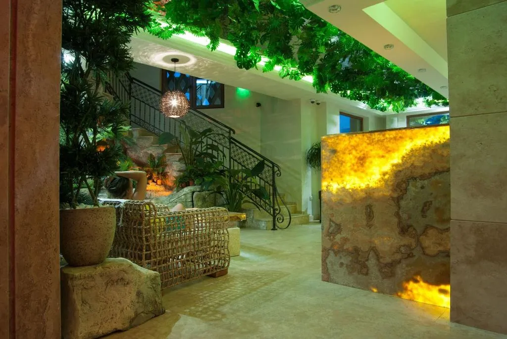Lobby, Harmony Suites 2&3, Bourgas