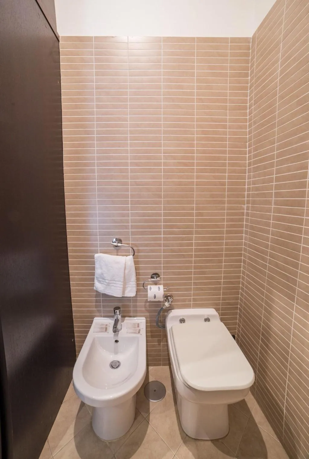 Room, Bed & Breakfast Chiaia 32, Naples