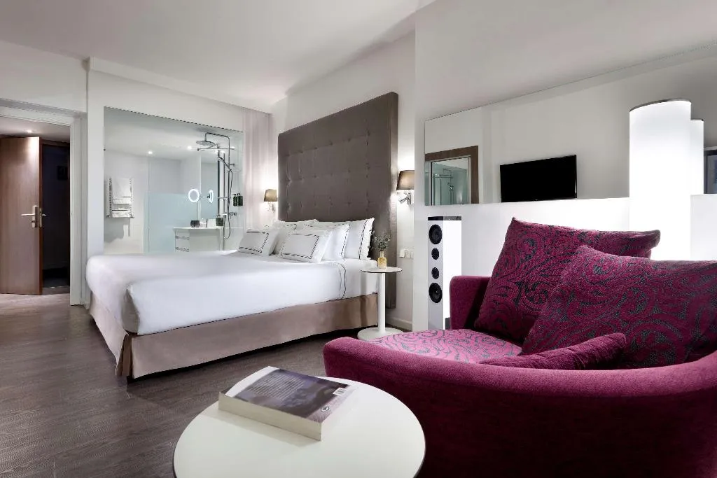 DOUBLE SEA VIEW Room, Melia Palma Marina, Majorca
