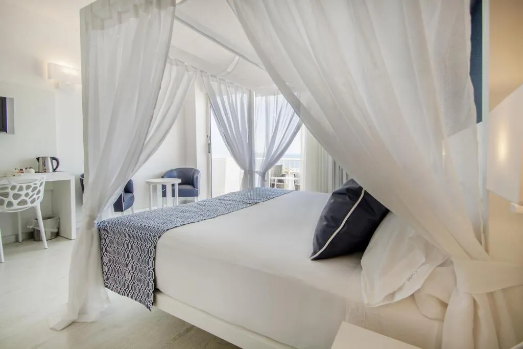 Double or Twin SEA VIEW HONEYMOON Room, Catalonia Del Mar, Majorca