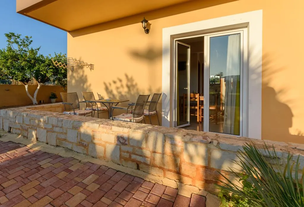Terrace, Danelis Apartments, Crete