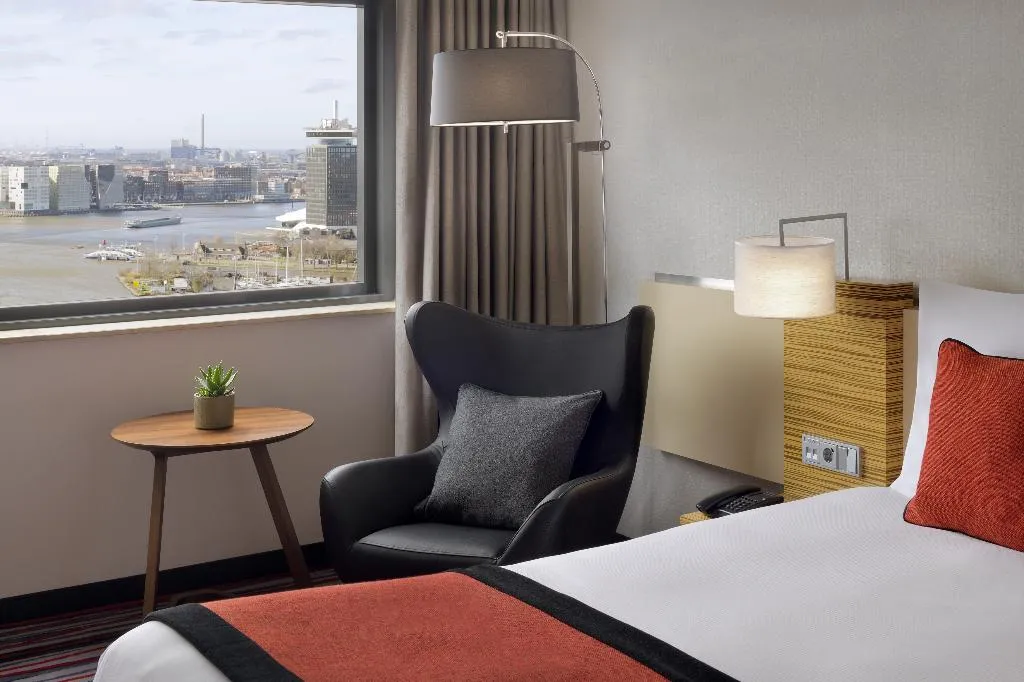 TWIN CITY VIEW TWO BEDS Room, Movenpick Hotel Amsterdam City Centre, Amsterdam