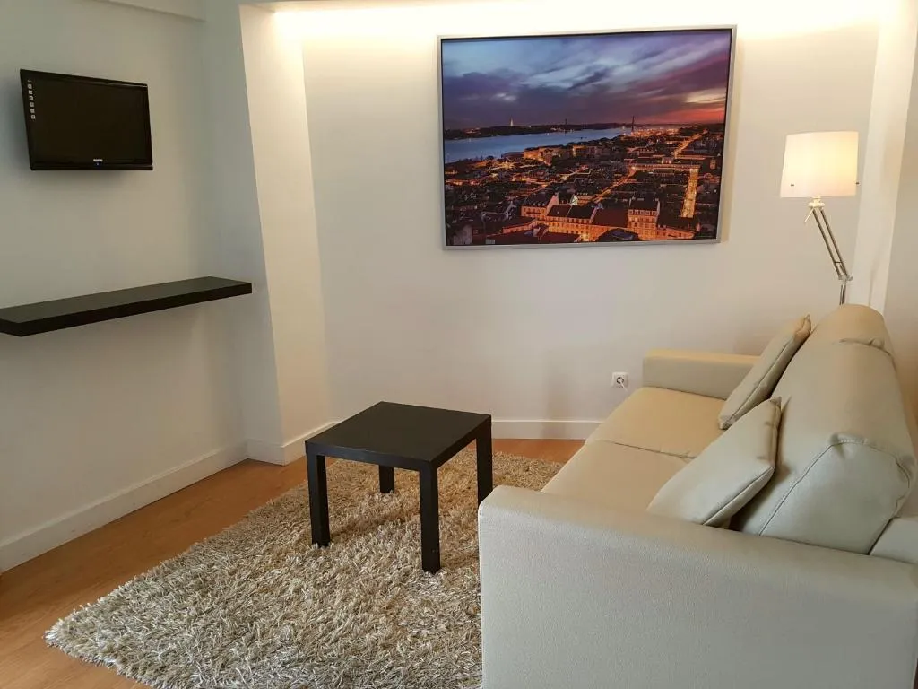 JUNIOR SUITE STANDARD Room, Lisbon City Hotel, Lisbon