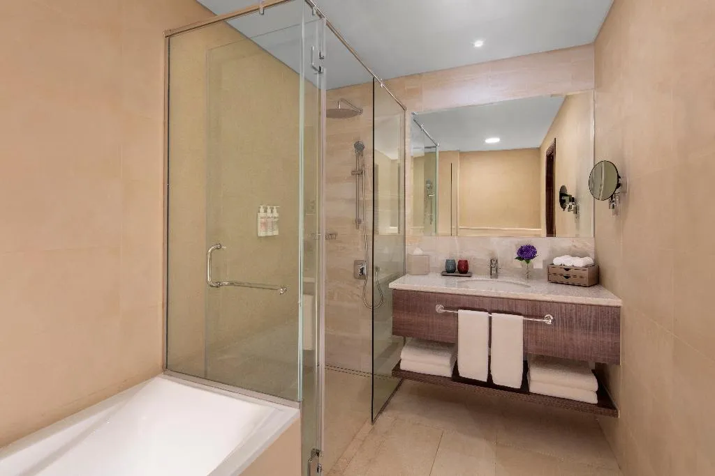 APARTMENT SEA VIEW THREE BEDROOMS Room, Avani Plus Palm View Dubai Hotel and Suites, Dubai