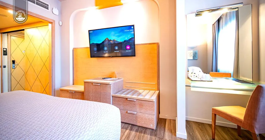 Double or Twin EXECUTIVE MOUNTAIN VIEW Room, Club Hotel Casino Loutraki, Kalamata