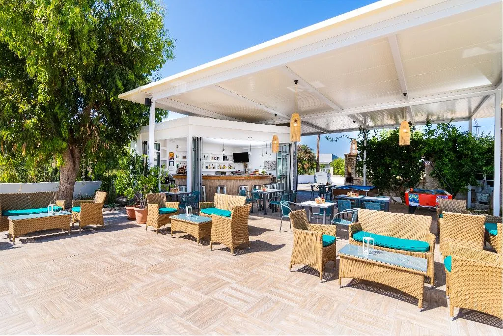 Bar, Sabina, Rhodes