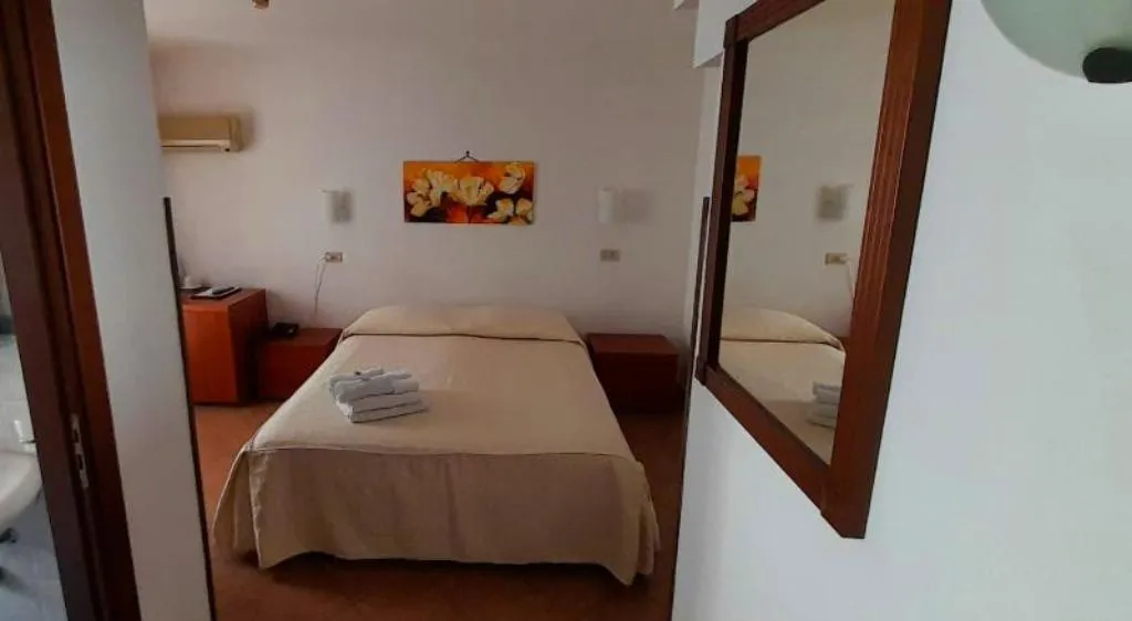 Double or Twin ECONOMY Room, Tonic, Palermo