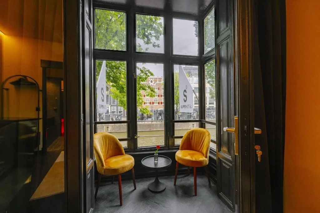 Room, Mr. Monkey Amsterdam, Amsterdam