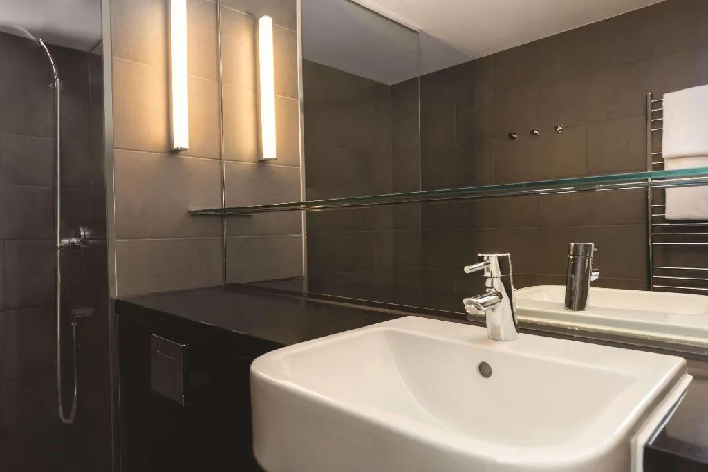 DOUBLE STANDARD Room, Adina Apartment Hotel Berlin Hackescher Markt, Berlin