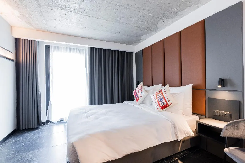 Room EXECUTIVE CITY VIEW Room, The Londoner Hotel St. Julians, Malta