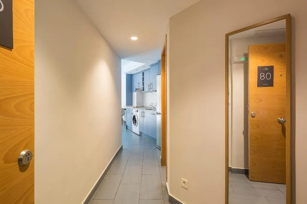 APARTMENT CAPACITY 3 ONE BEDROOM Room, Mon Suites Carmen, Valencia