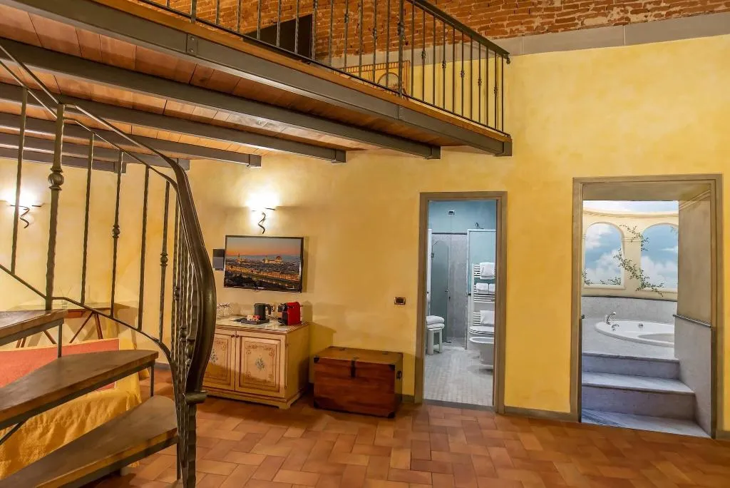 Room, Alba Palace, Florence