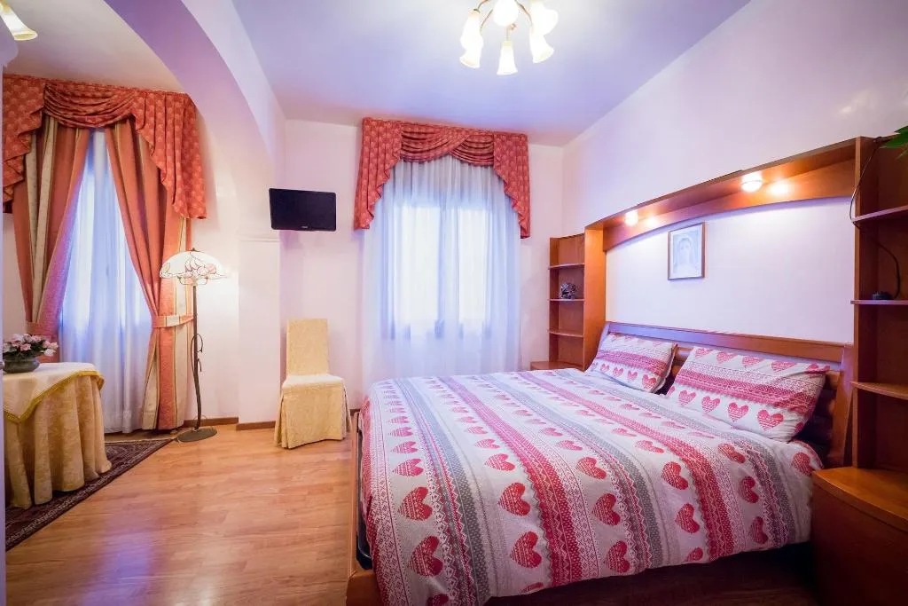 Room, Hotel Fabrizio, Venice