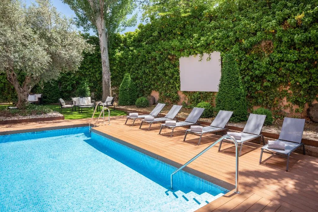 Pool, Madrid Alameda Aeropuerto Affiliated By Melia, Madrid