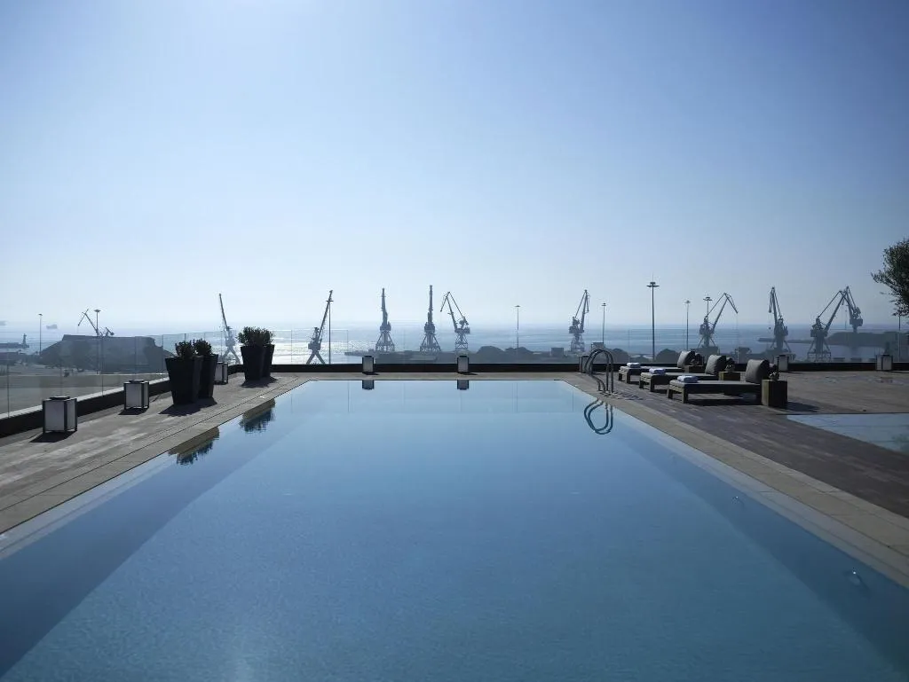 Pool, The Met, Halkidiki