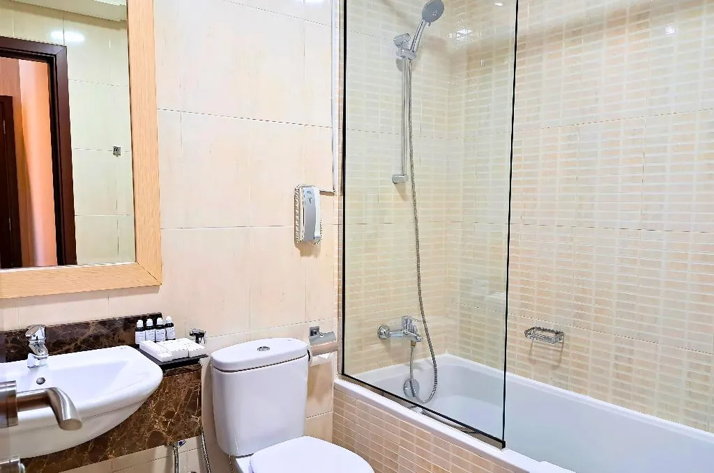Double or Twin EXECUTIVE ONE BEDROOM Room, Barceló Residences Dubai Marina, Dubai