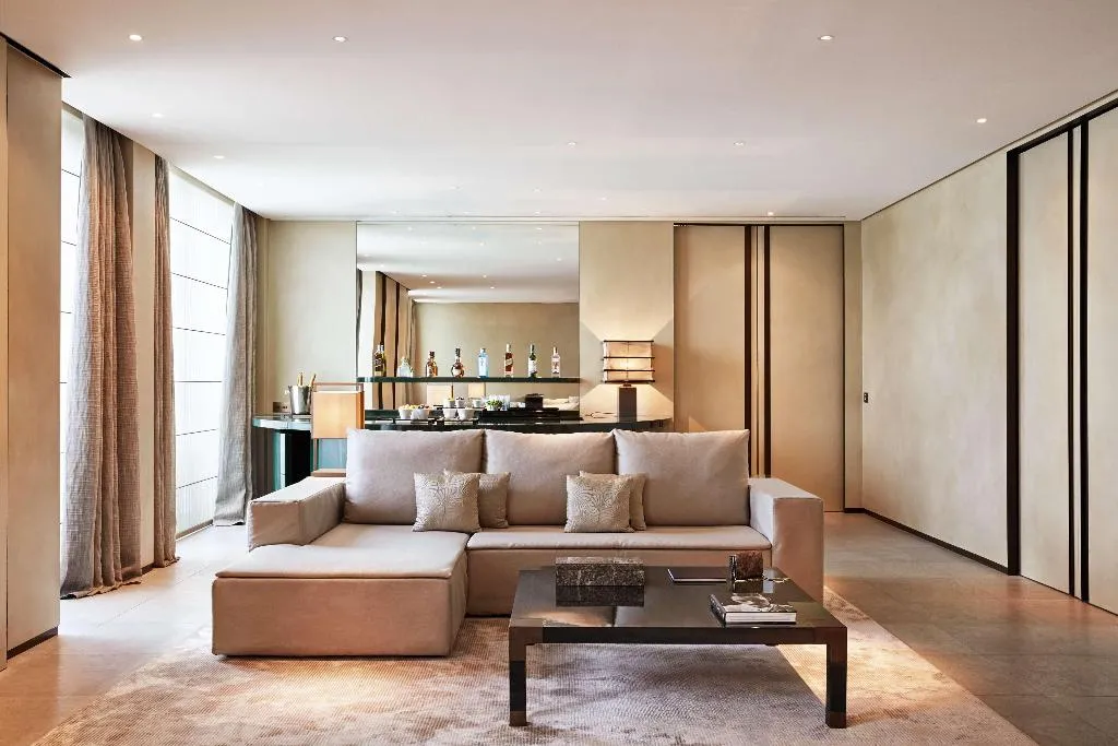 SUITE Presidential Room, Armani Hotel Milano, Milan