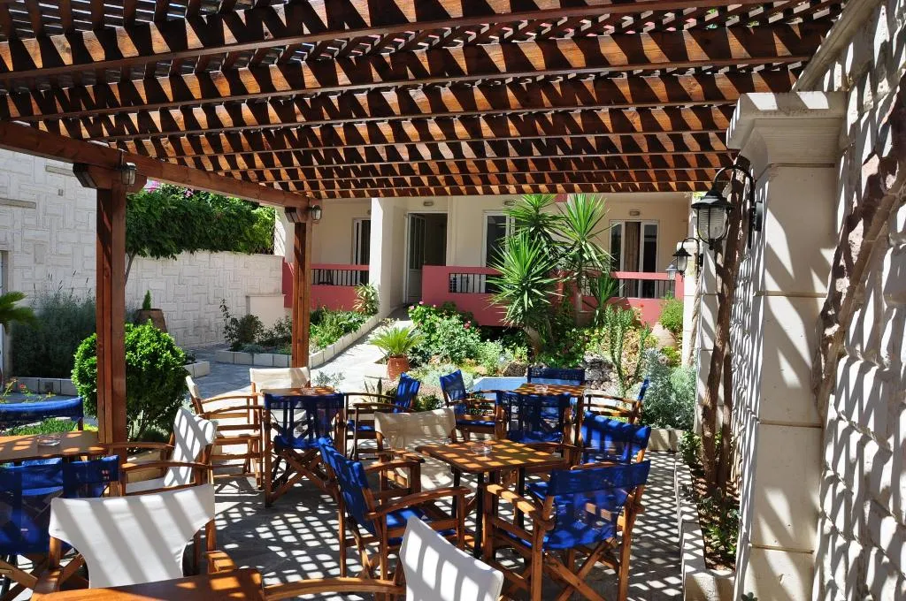 Bar, Flisvos Hotel, Crete
