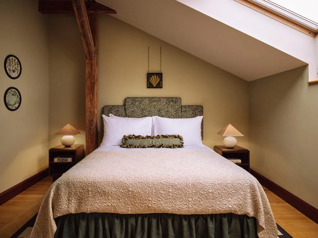 DOUBLE SUPERIOR Room, Sir Prague, part of Sircle Collection, Prague