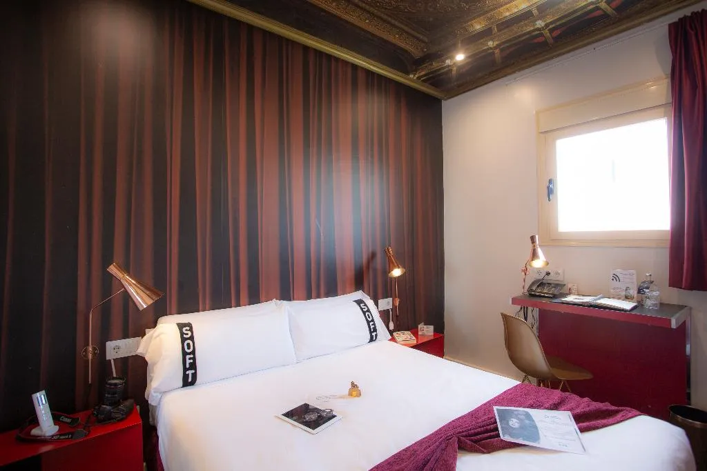 DOUBLE WITH TERRACE Room, Casual del Teatro Madrid, Madrid