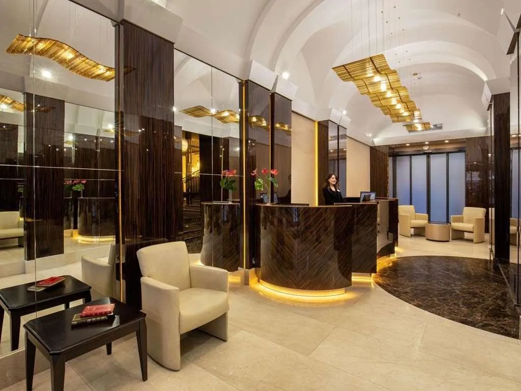 Lobby, Gioberti, Rome