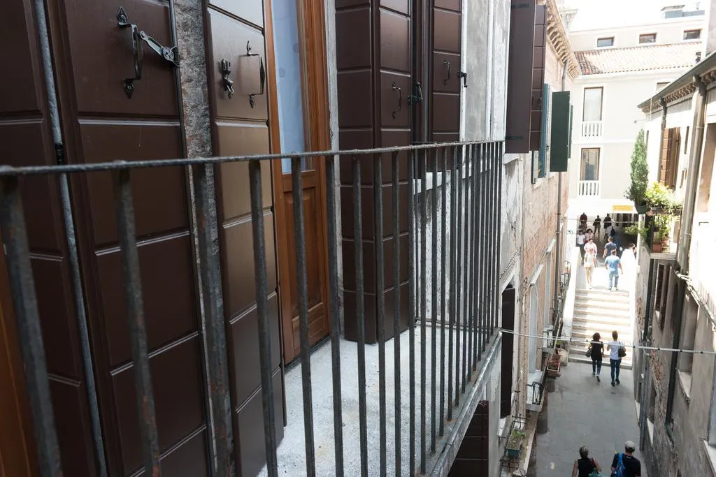 Terrace, Backpackers house venice, Venice