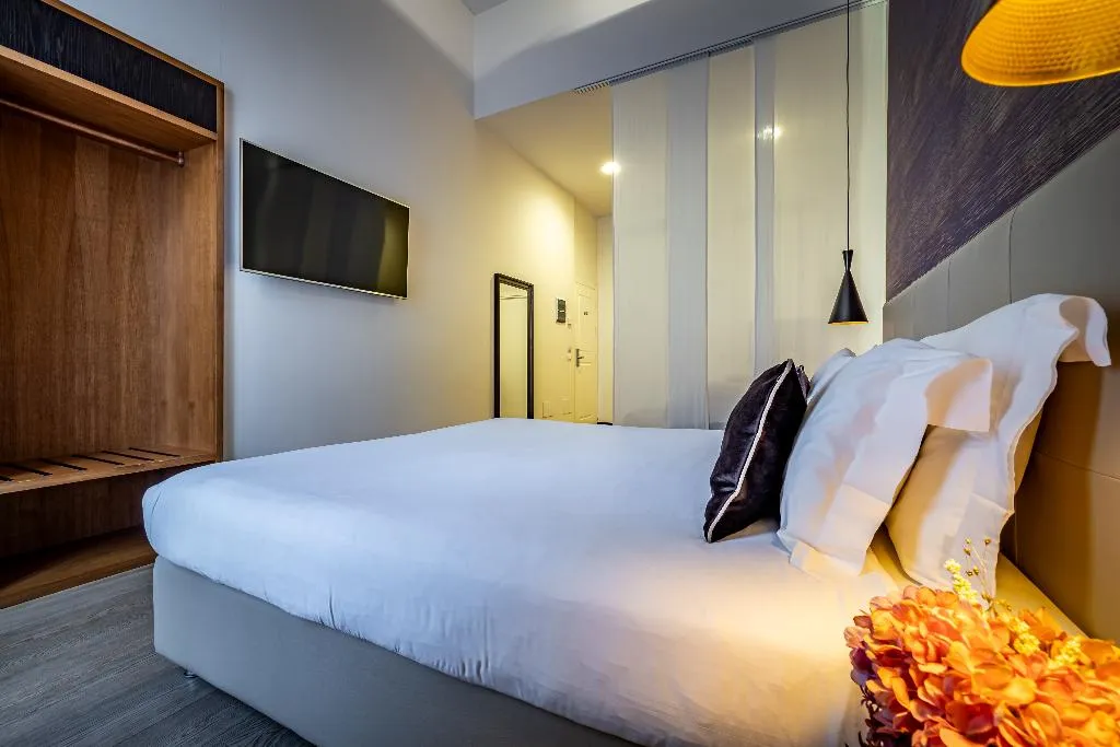 DOUBLE DELUXE Room, Palazzo Alfieri, Florence