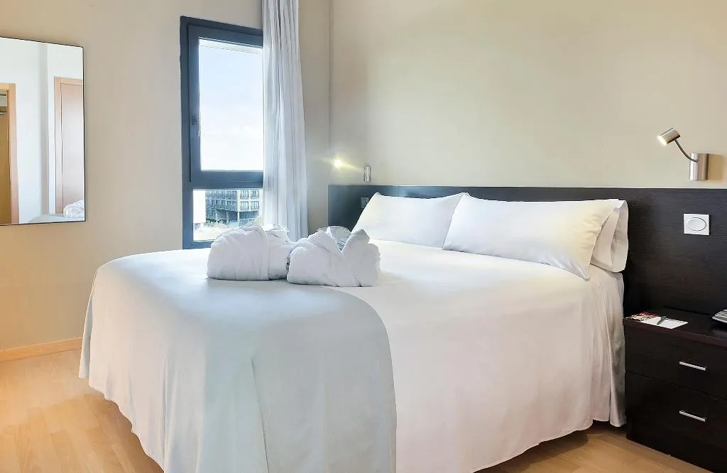Room SUPERIOR Room, Madrid Airport Suites Affiliated By Melia, Madrid