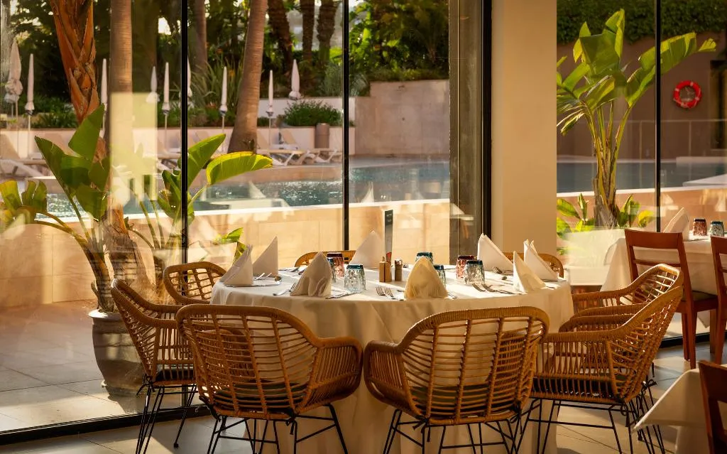 Restaurant, AQUA Hotel The Breeze & Spa - Adults Only +18, Costa Brava
