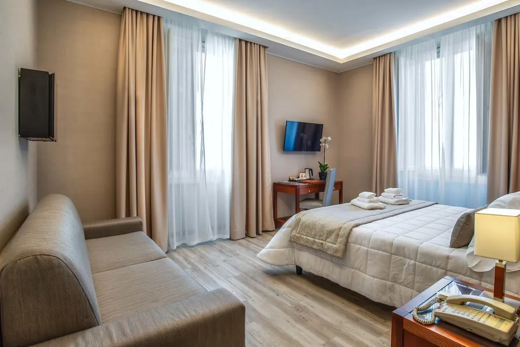 JUNIOR SUITE STANDARD Room, Genova, Rome