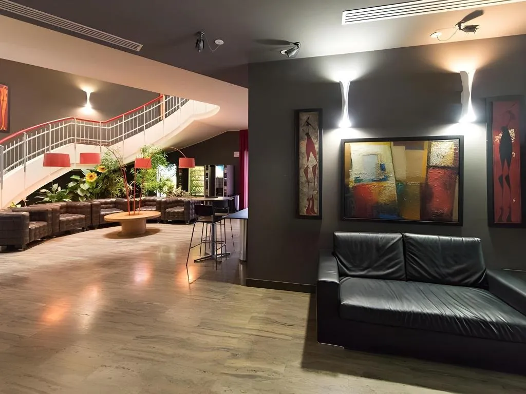 Lobby, Residence Cenisio, Milan