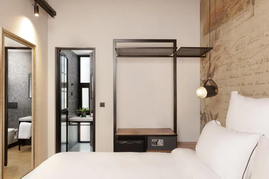 DOUBLE GUEST ROOM Room, Anise Aluma Athens, Tapestry Collection by Hilton, Athens