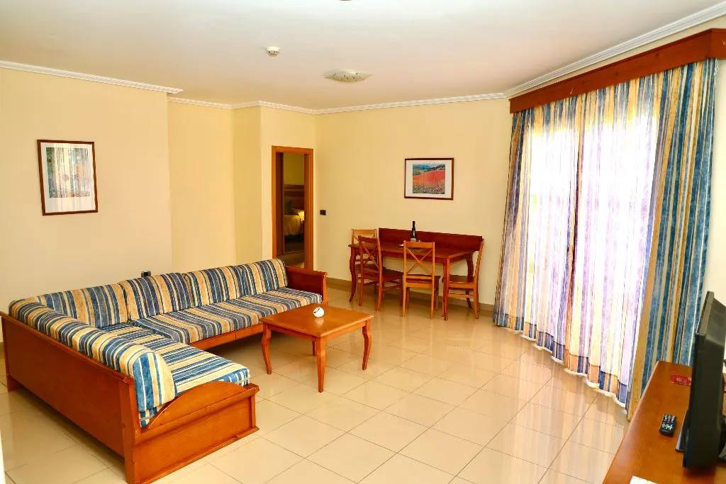 APARTMENT TWO BEDROOMS Room, Grand Muthu Golf Plaza Hotel & Spa, Tenerife