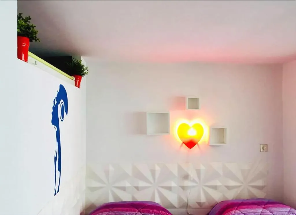 Room, Scilla e Cariddi Bed&Breakfast, Catania