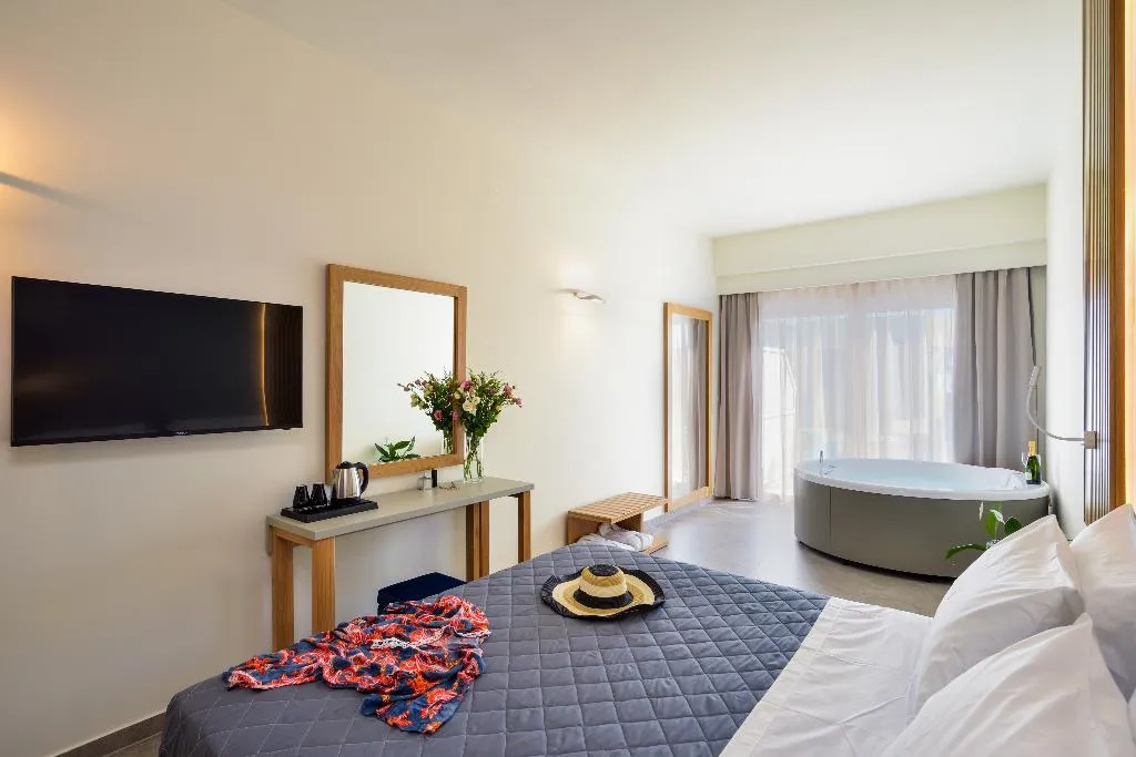 DOUBLE DELUXE Room, Elia Platanias, Crete