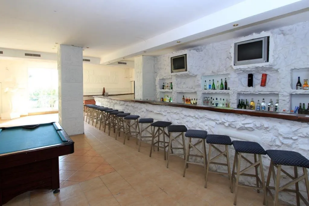 Bar, Bona Vita, Varna