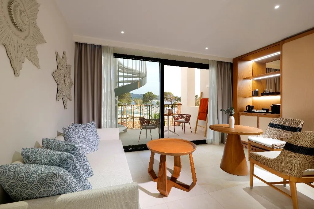 JUNIOR SUITE WITH JACUZZI Room, TRS Ibiza Hotel, Ibiza