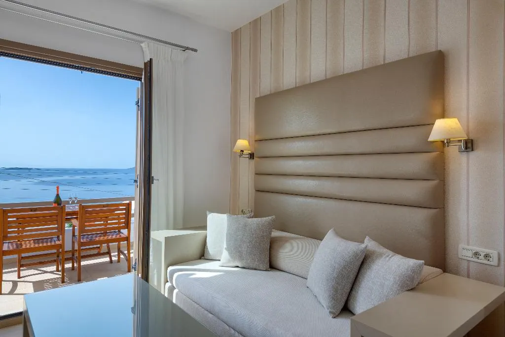 JUNIOR SUITE SEA VIEW Room, Lithos by Spyros & Flora, Mykonos