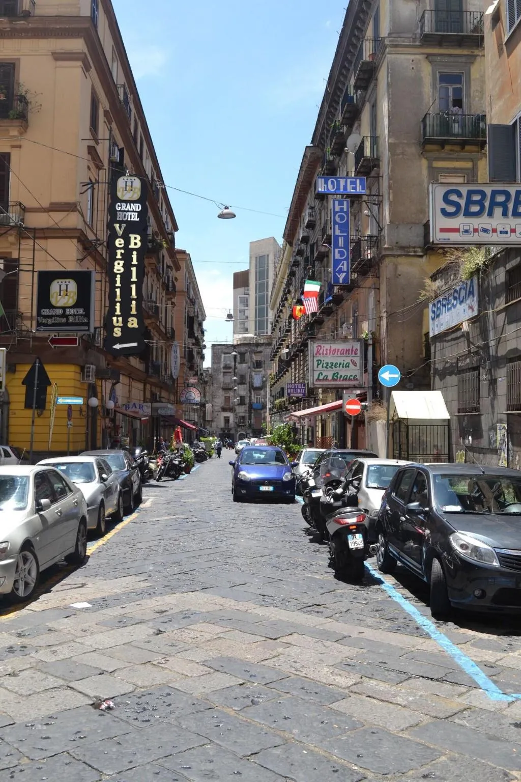 General view, Cine Holiday, Naples
