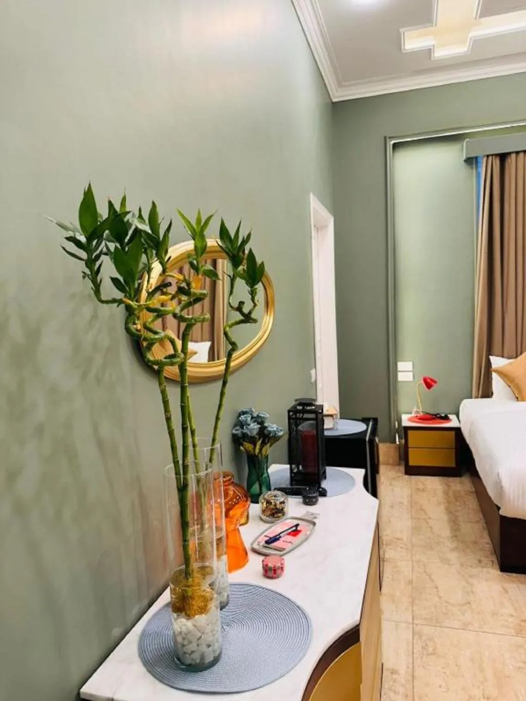 Room, Ga Plus, Cairo